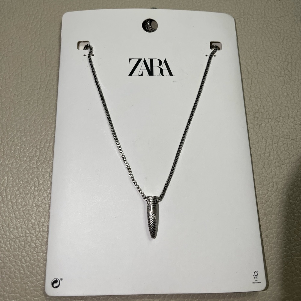 NWT - Zara Pendant Necklace Wavy Fingerprint Bullet - Size M / 25"